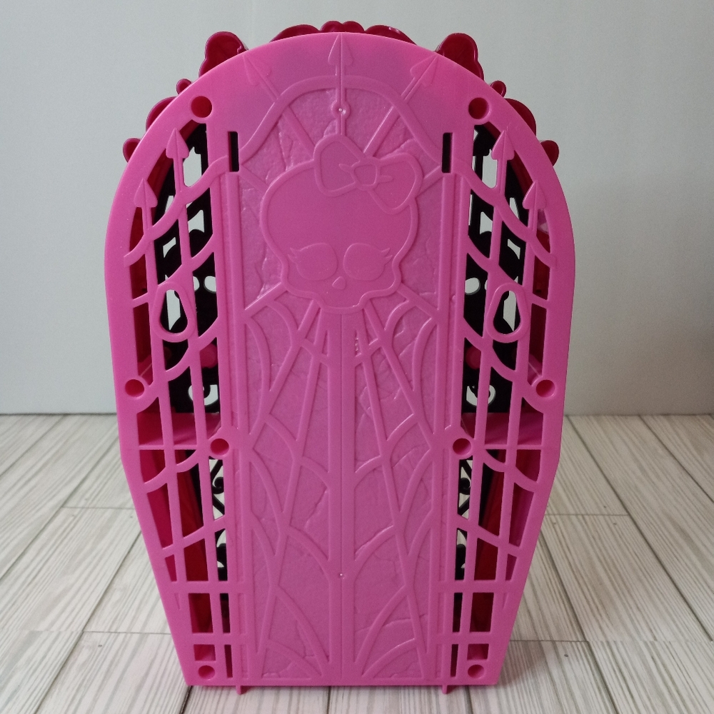 Monster High Draculaura Wardrobe Closet - Picture 4 of 10